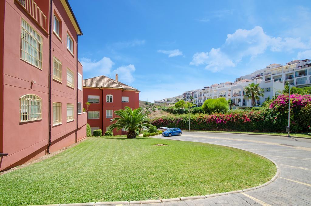 Ferienwohnung Gorgeous 170 Sq.M. Penthouse With Sea View Terraces Benalmádena Exterior foto