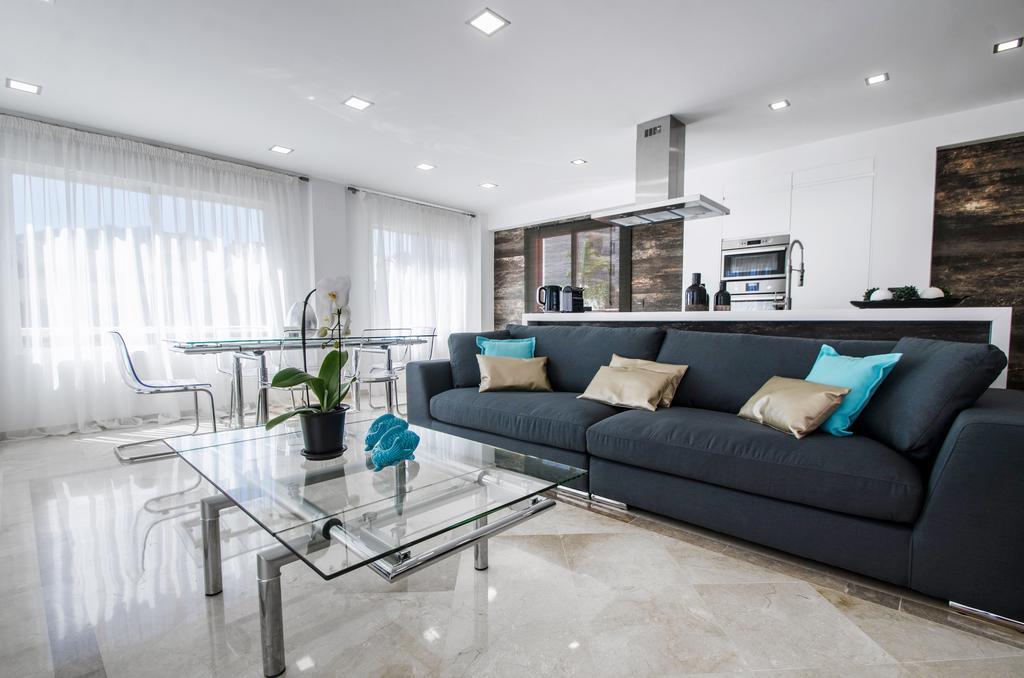 Ferienwohnung Gorgeous 170 Sq.M. Penthouse With Sea View Terraces Benalmádena Exterior foto